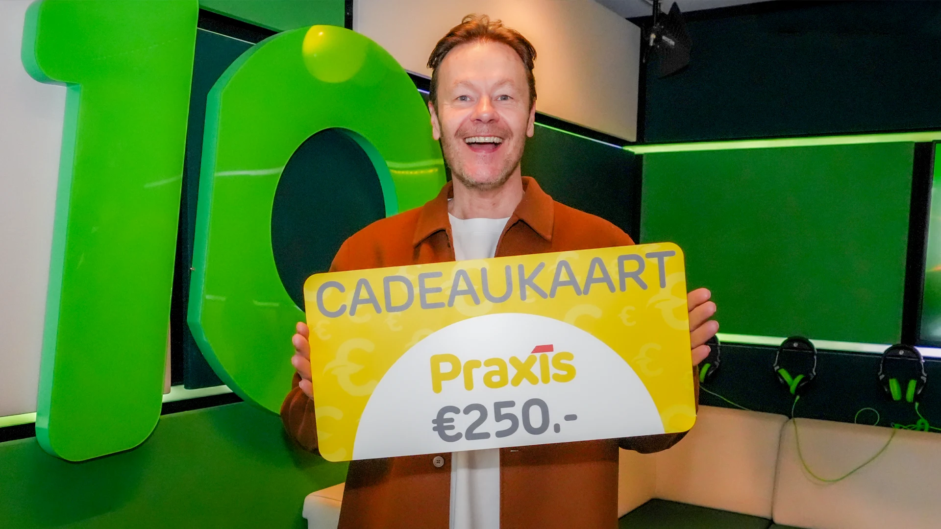 Win een Praxis cadeaukaart van 250 euro bij Gijs op 10
