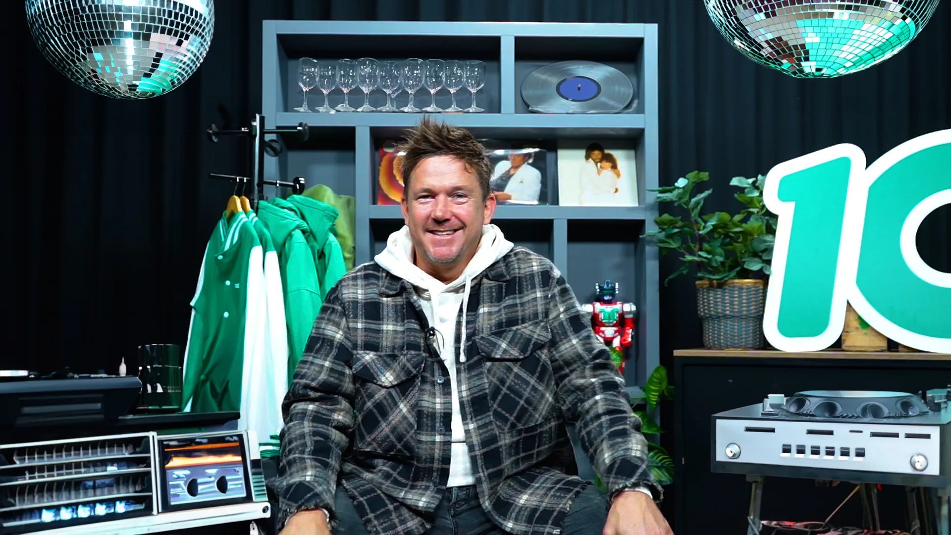 Johnny de Mol wil déze headbanger op elk feest horen!