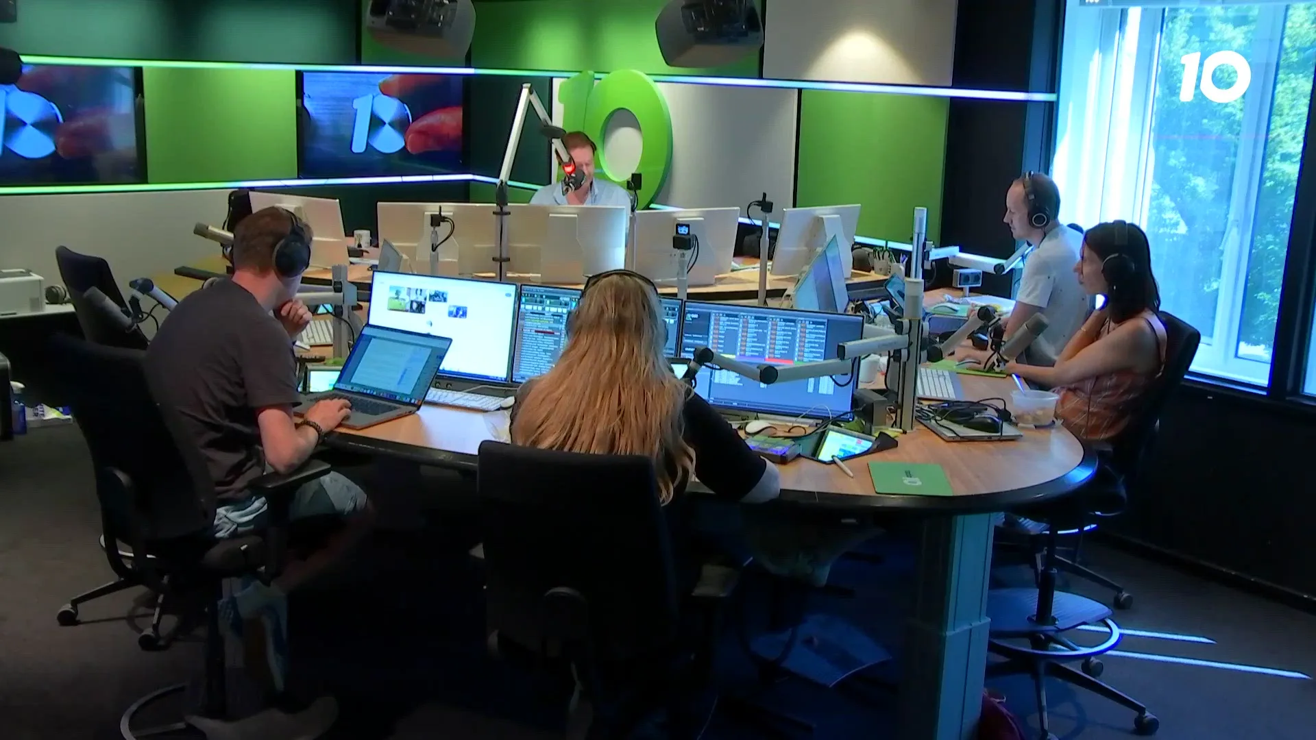 Gijs belt met de eigenaar van de mooiste truck van Nederland