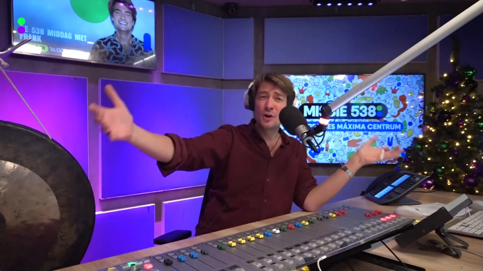 Frank gaat non-stop Home Alone kijken!