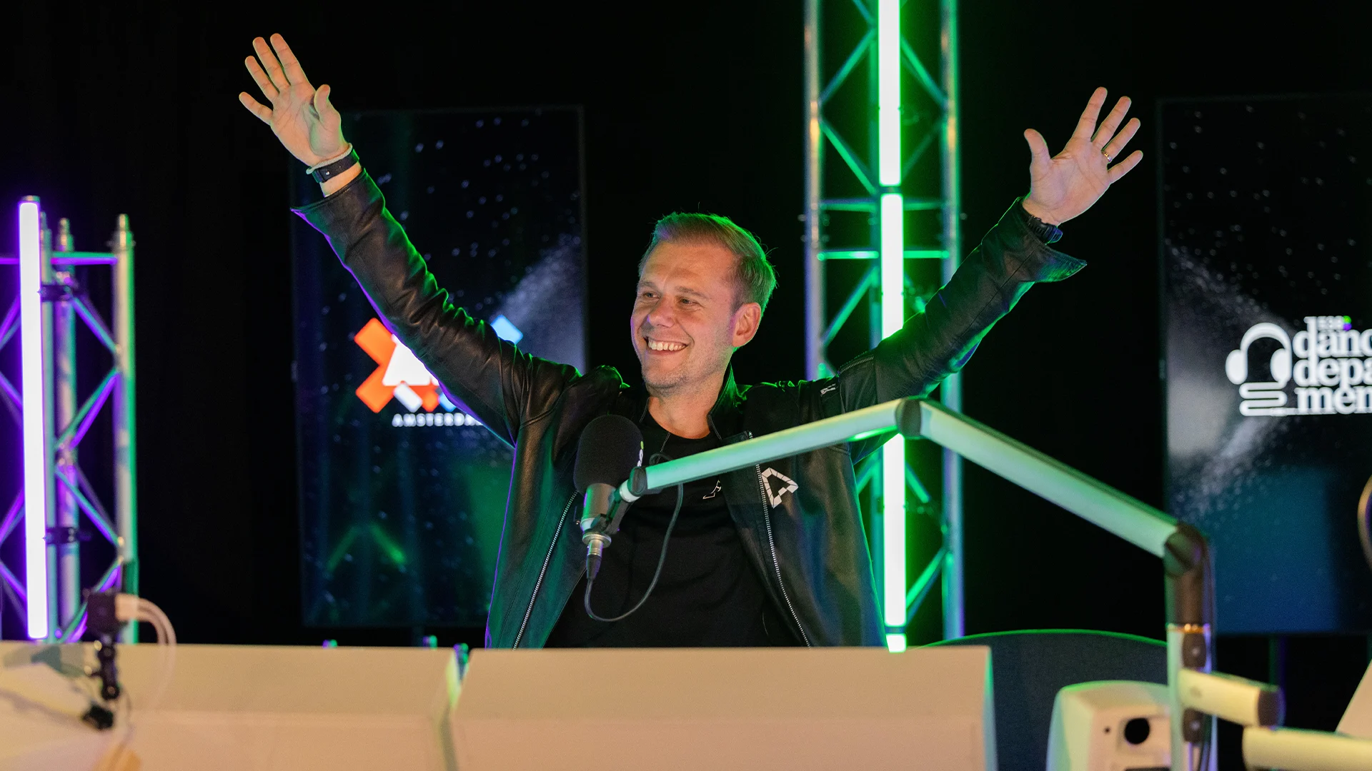 Dit was de eerste Dance Department van Armin van Buuren!