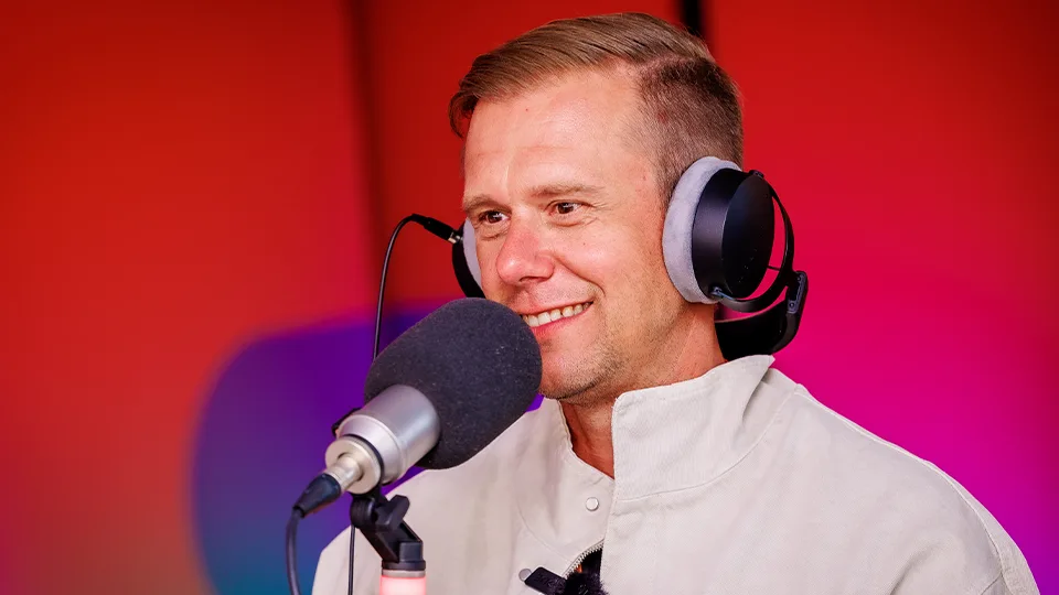 Armin van Buuren in de 538-studio