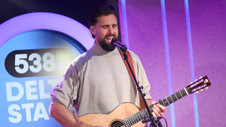 Nick Schilder zingt nieuwe single Realize voor het eerst op Radio 538!