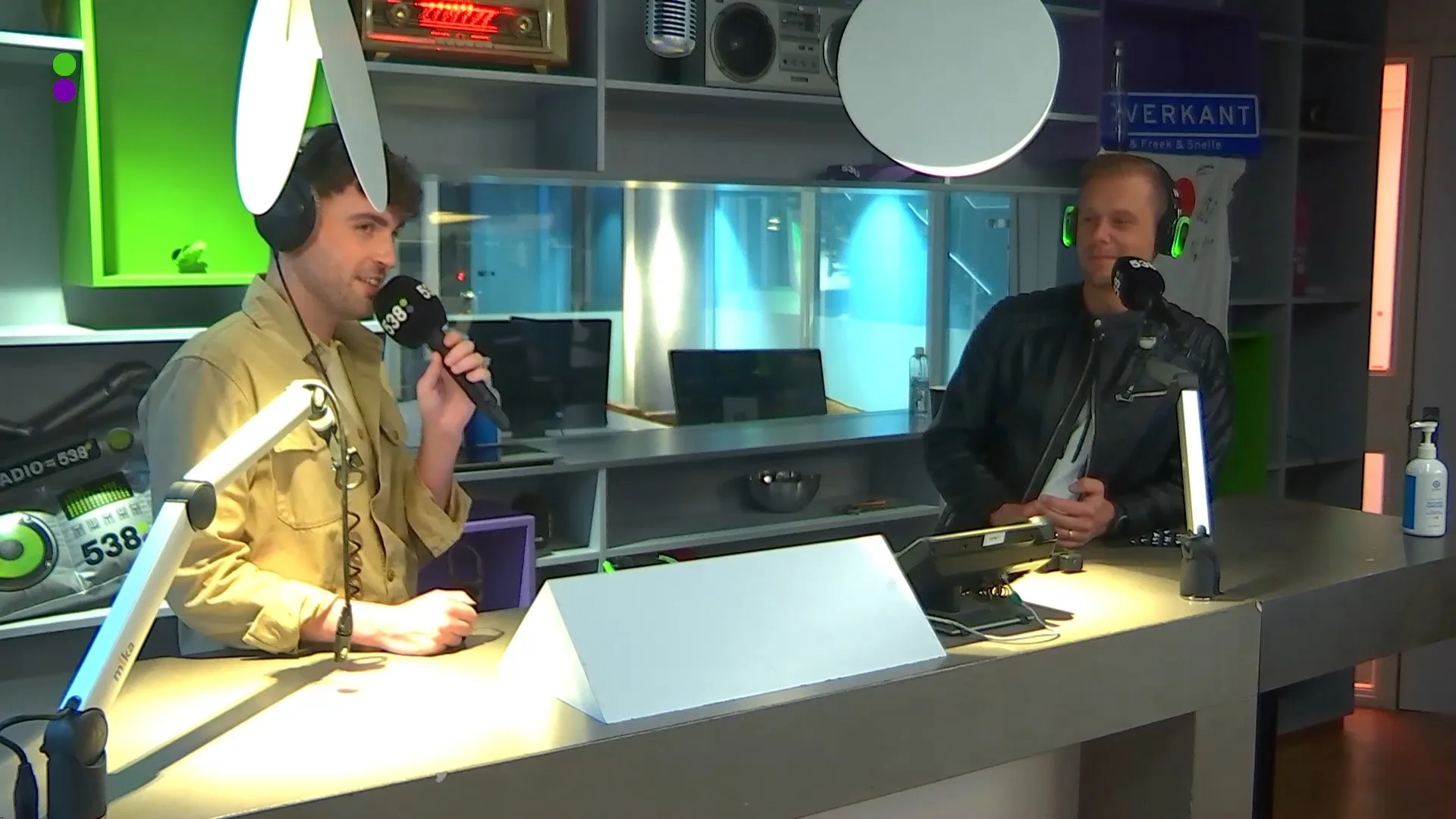 Duncan Laurence en Armin van Buuren over hoe hun samenwerking...