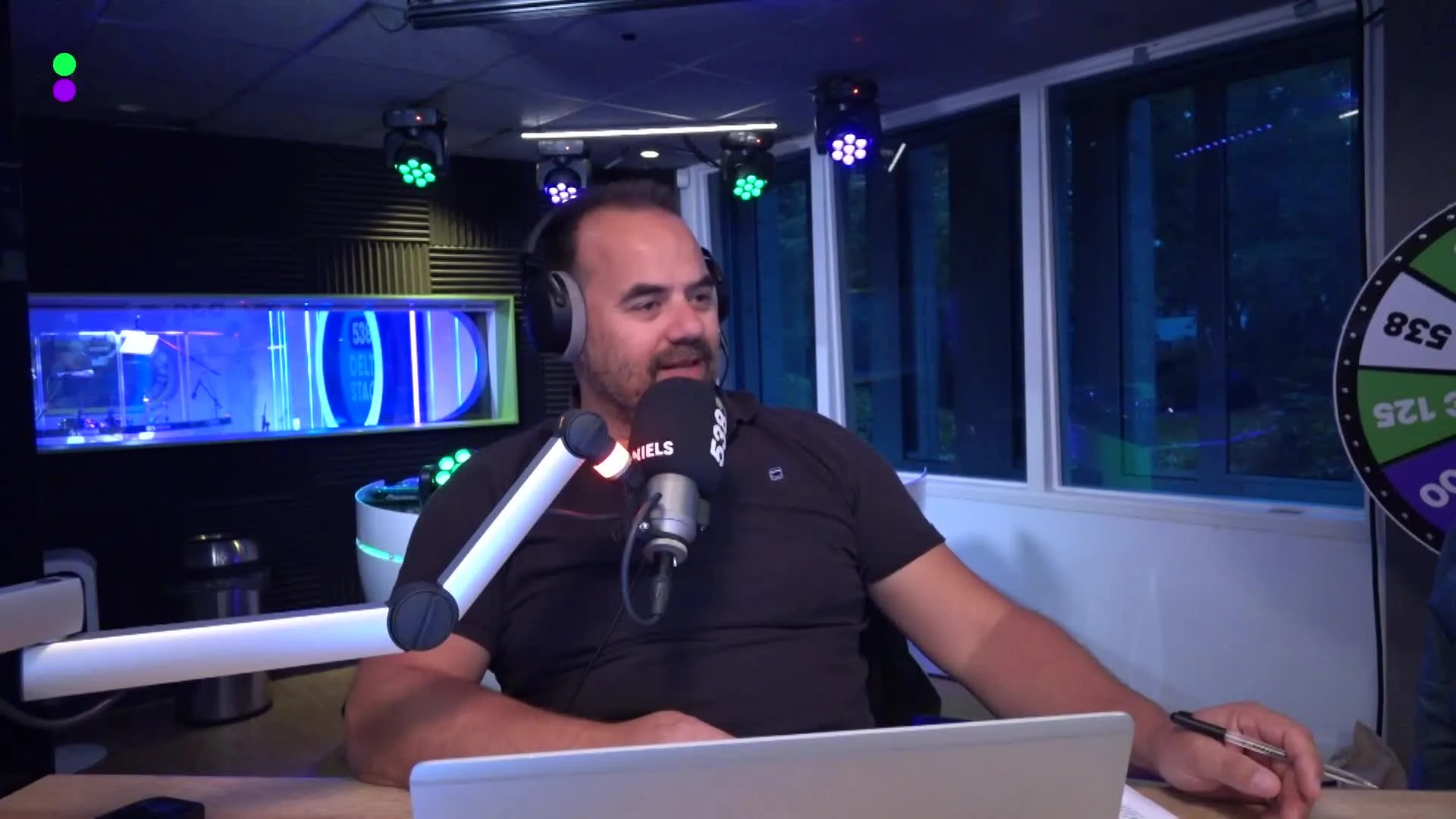 Paul de Leeuw: 'de eerste aflevering was een mislukte pannenkoek'