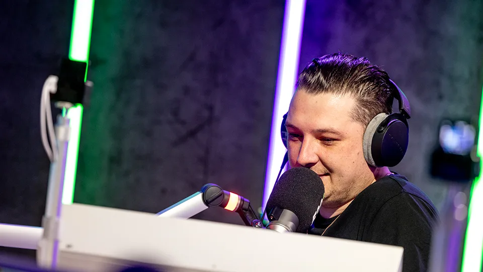 John Newman in het 538 DJ Hotel!
