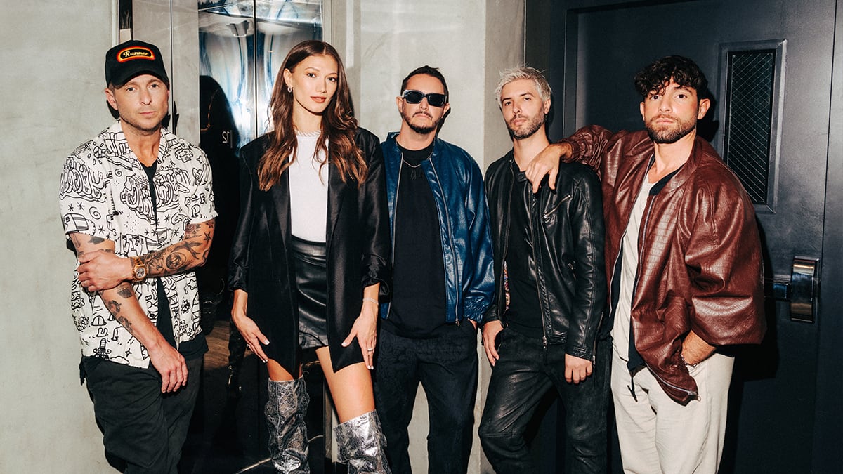 MEDUZA, OneRepublic en Leony vuren langverwacht EK-anthem af met Fire 🔥⚽️