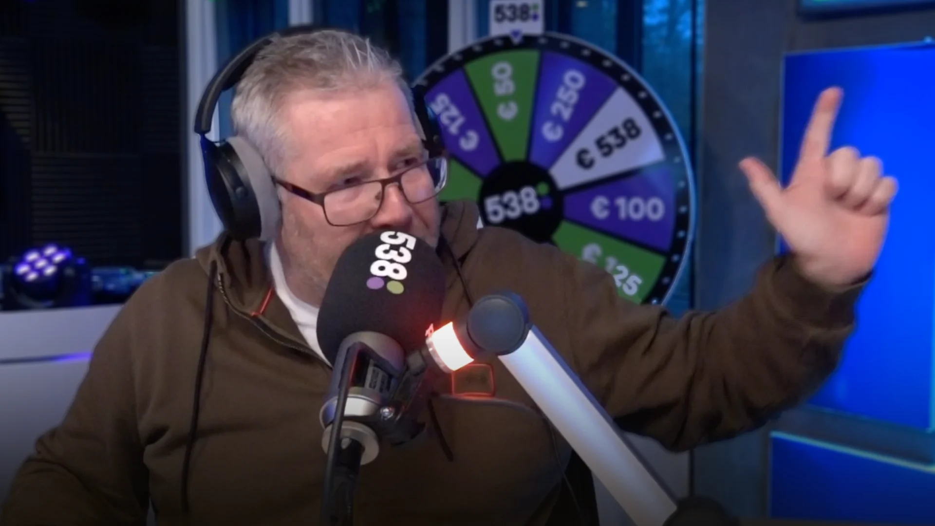 Primeur! Rick weet welke acts kans maken op het Songfestival! 🎤🇳🇱