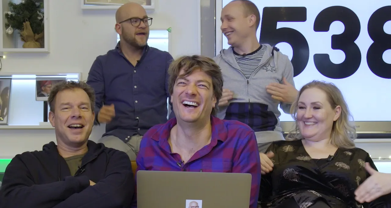 De Reactieservice #11 - Gaat het nou over tepels?!