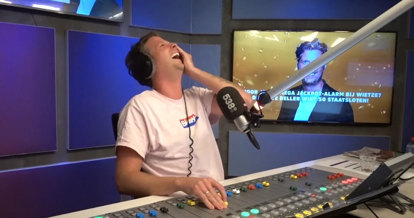 538-luisteraar: 'Ik ben in slaap gevallen in de ballenbak op Schiphol!'