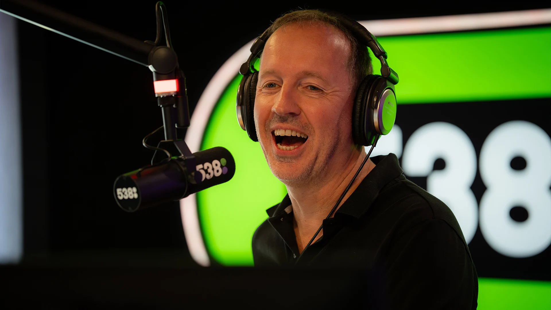 Edwin Evers met het smurfenkabinet... eh, Smurfenlied in Evers & co.!