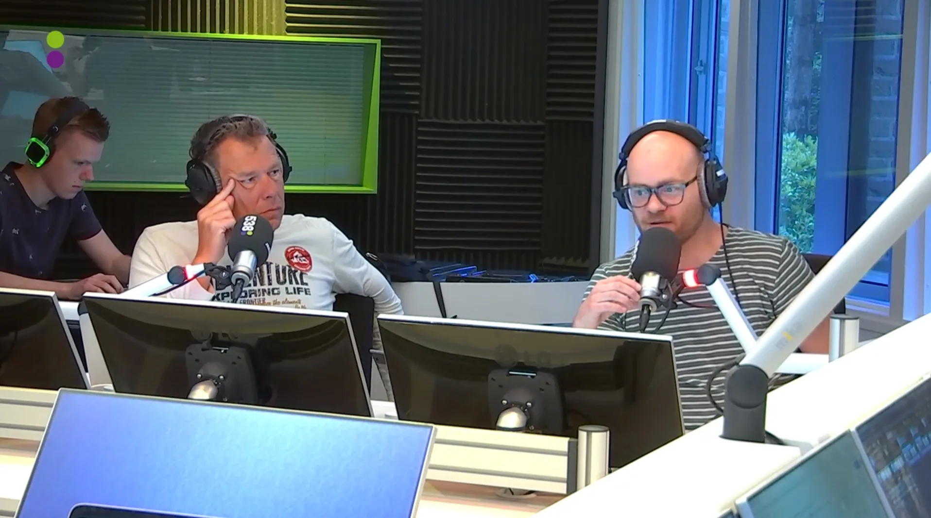 Deze scheidsrechter legt uit waarom zijn doelpunt telde!