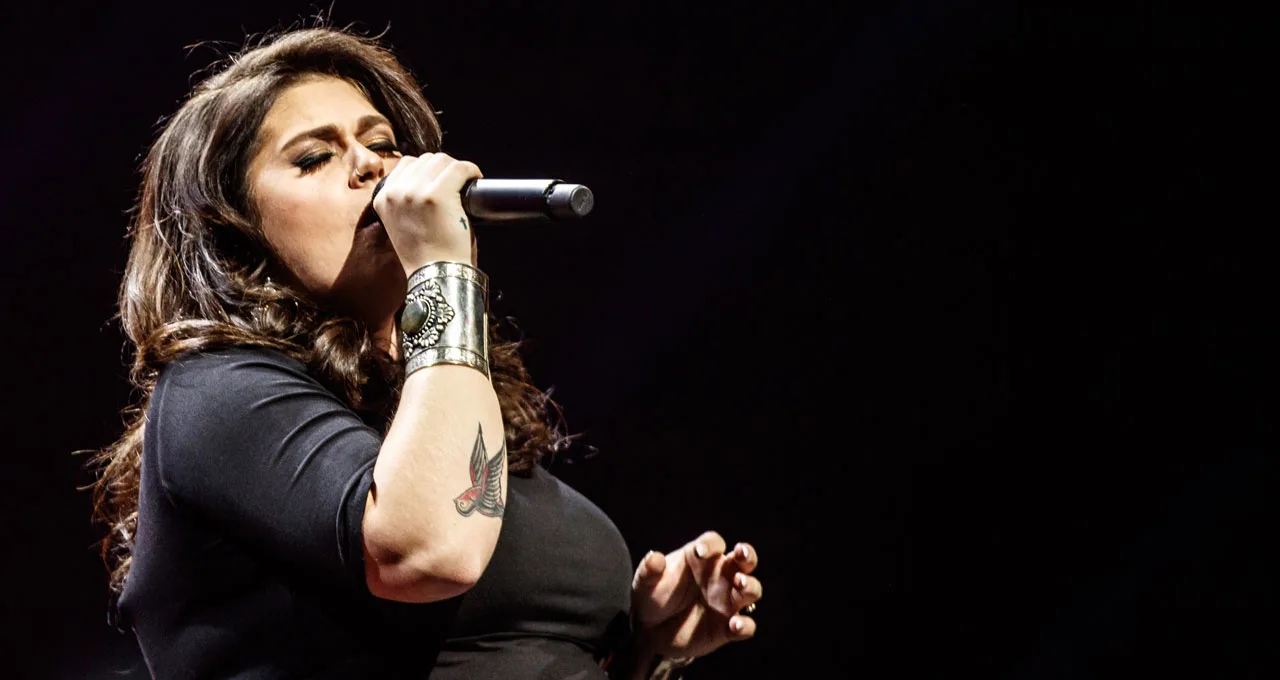 PRIMEUR: dit is de nieuwe plaat van Roxeanne Hazes