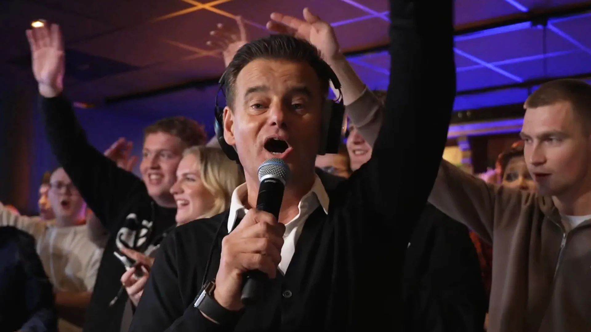 Wilfred Genee zingt live én hint op nieuw programma! 👀