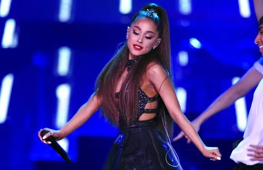 Ariana Grande is de nieuwe Favourite met Yes, And?