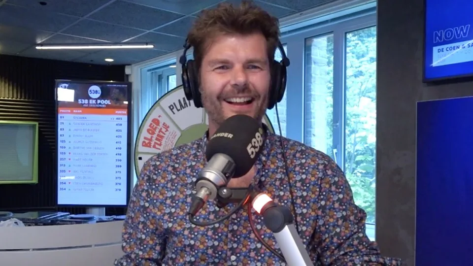 Antoon gaat hard met z'n hit Hyperventilatie