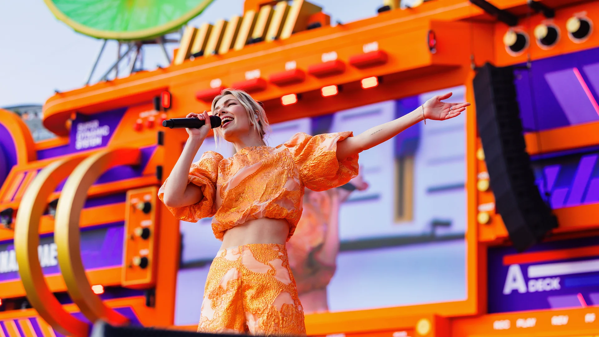 Hannah Mae trakteert Breda op Wat Wil Je Van Mij en Ik Wil Dat Je Liegt