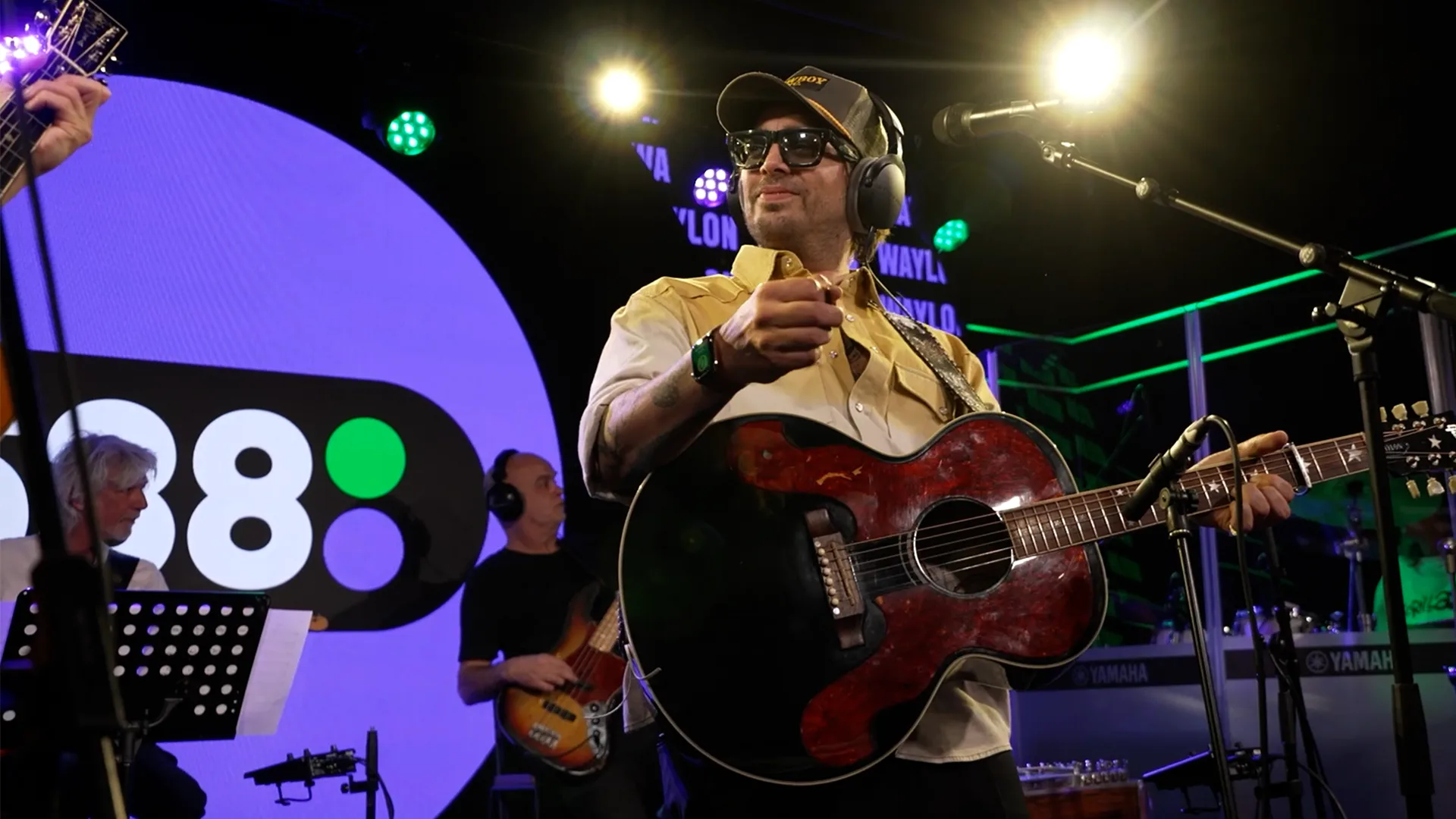 Waylon covert Mississippi van Pussycat bij Evers & co. op Radio 538