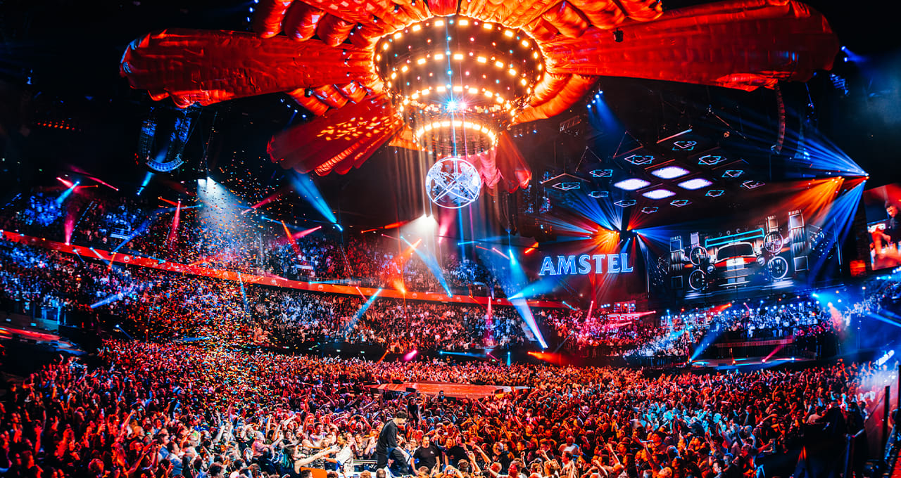 Win kaarten voor De Vrienden van Amstel LIVE 2027 tijdens Vrienden Vrijdag!