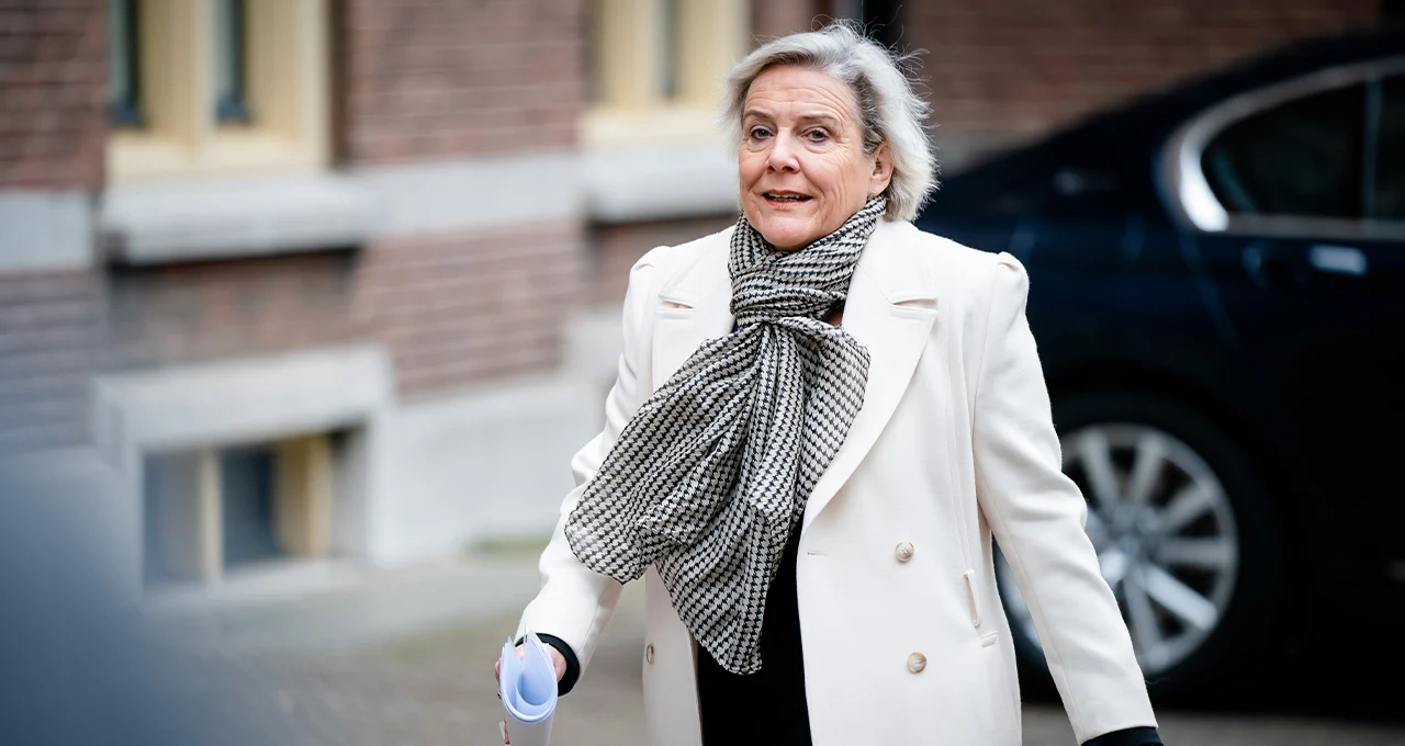 Minister Bijleveld: 'Defensie staat klaar'