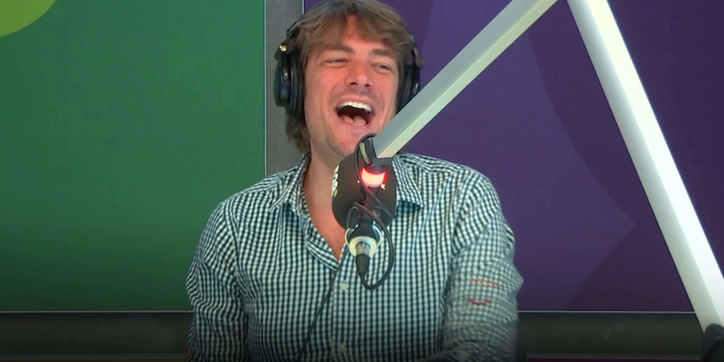 Reggy wint EK meeuwen schreeuwen!