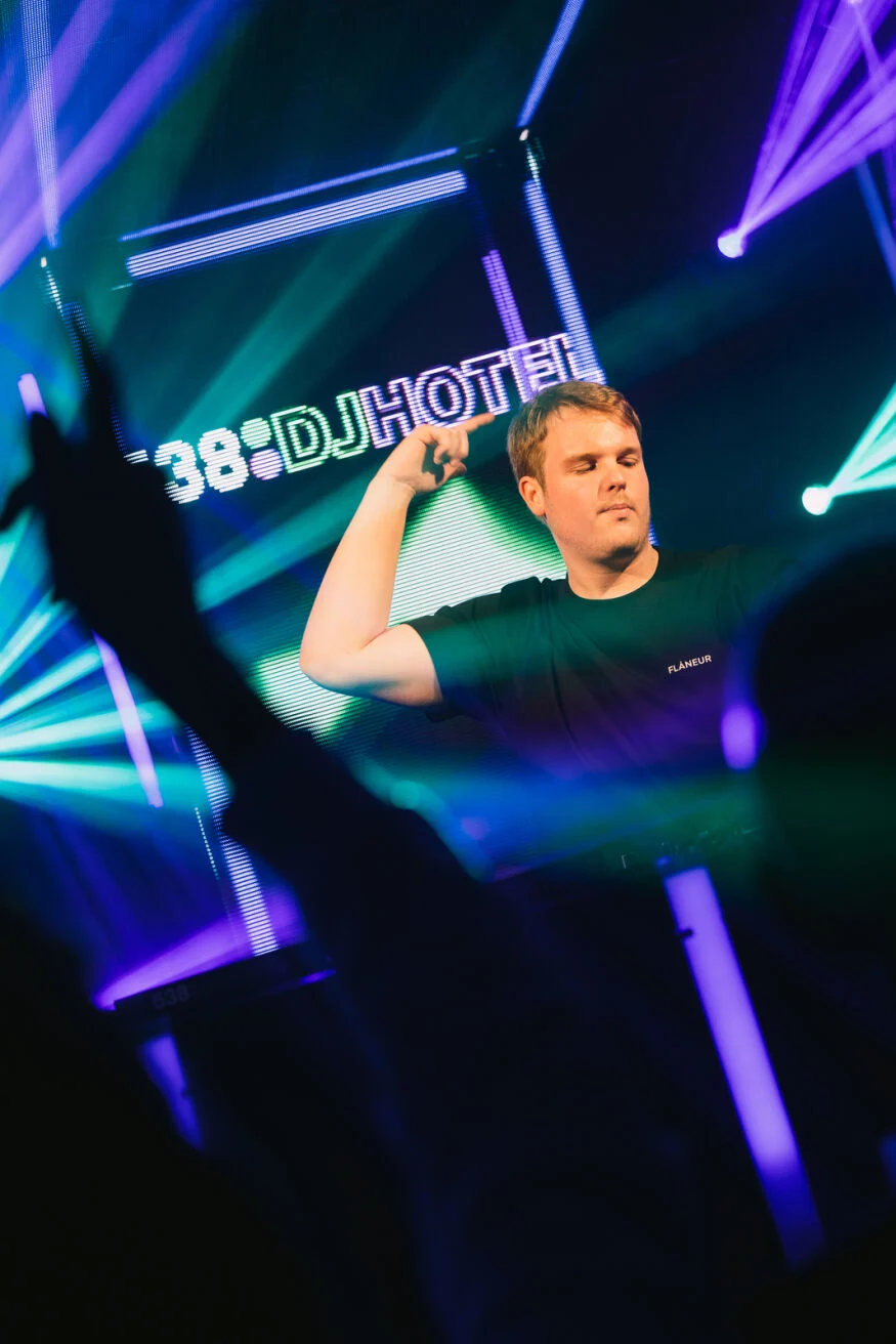 Julian Cross pakt 'm: de Dance Smash!