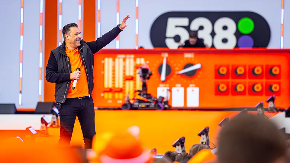 Ferry de Lits op 538 Koningsdag 2024