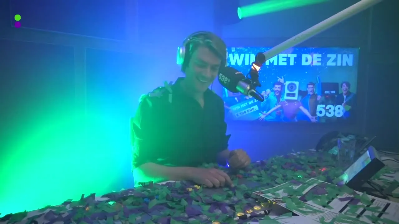 Neeltje wint €100.000,- met Win Met De Zin!