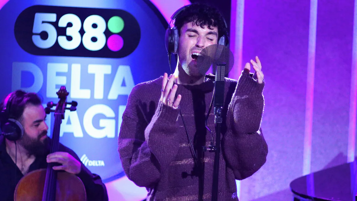 Duncan Laurence geeft iedereen kippenvel met zijn versie van I Do 😍