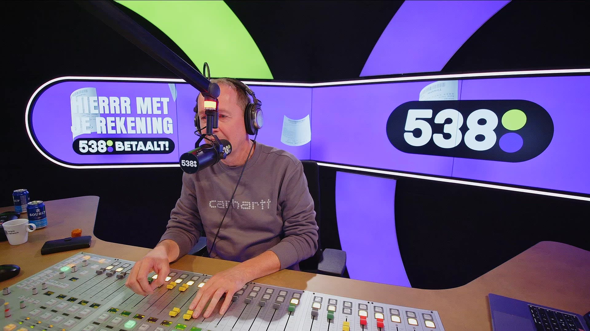 De stamtafel van Evers & co. is terug van weggeweest!