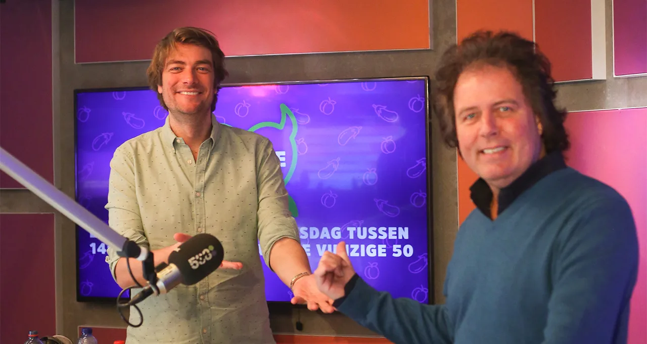 René Le Blanc steelt de show met zijn nieuwe hit My Baby Love in de Ochtendshow!