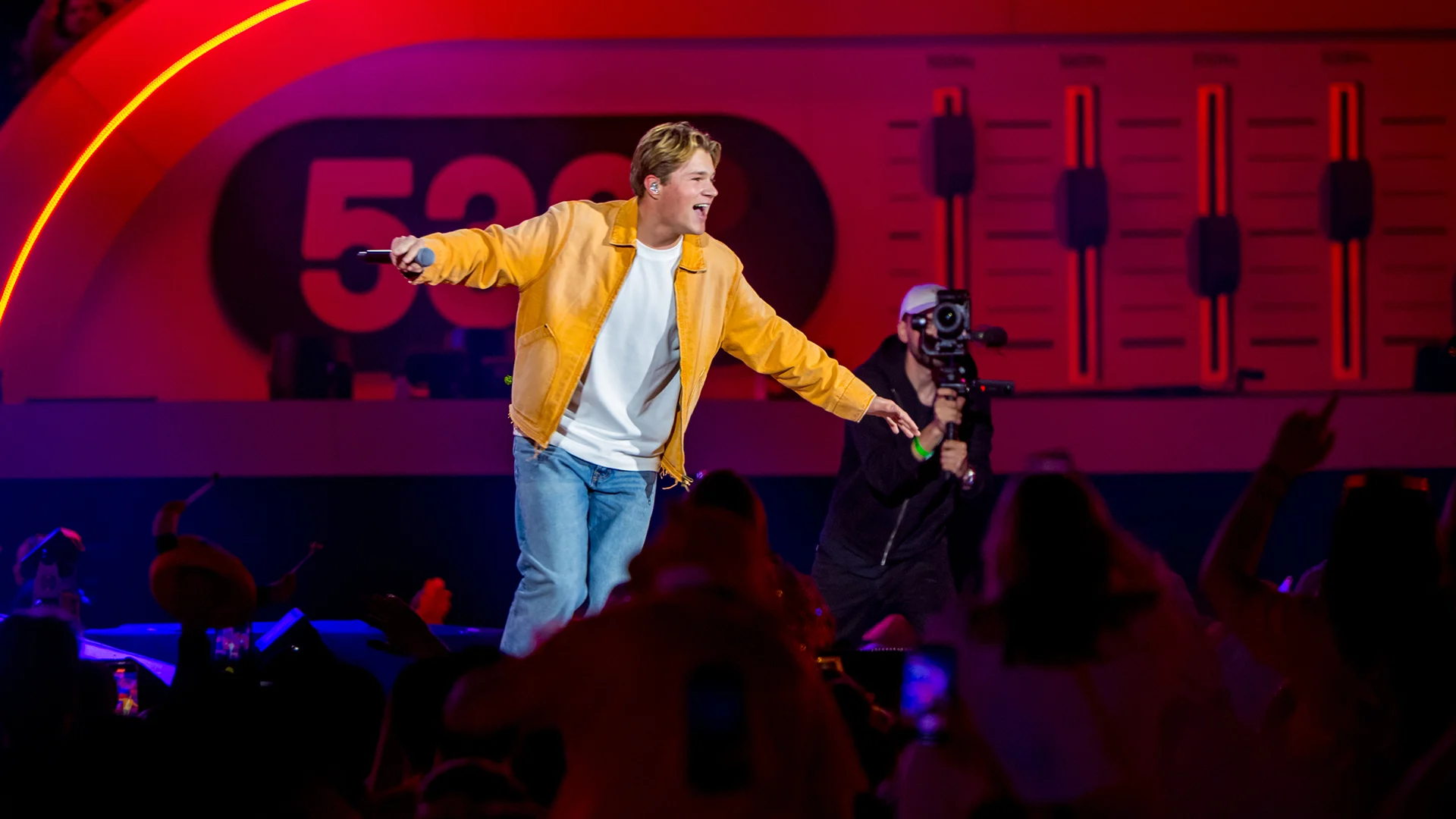 Samuel Welten bezorgt een dosis échte liefde op 538 Koningsdag! 🧡