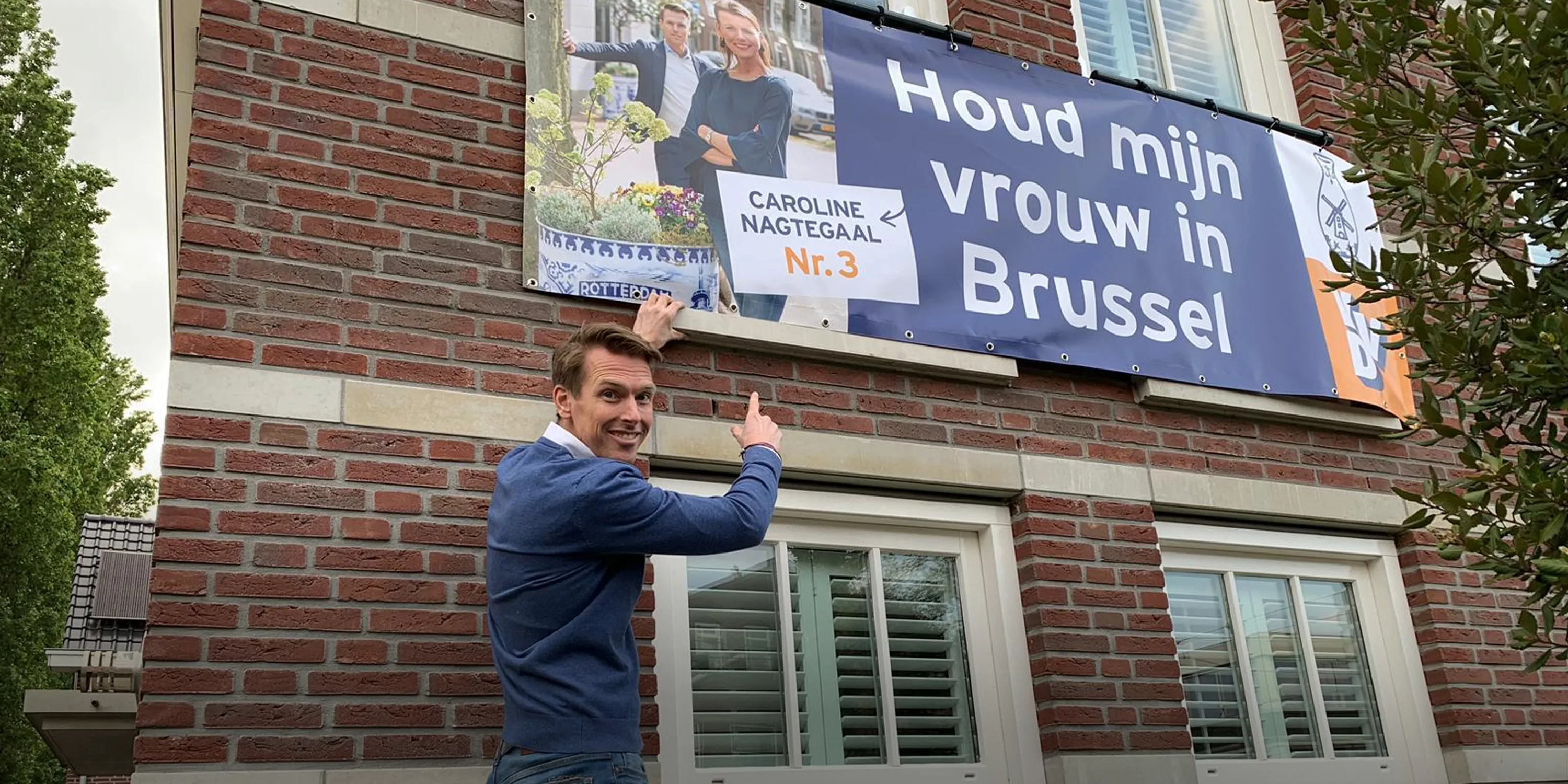 Man wil vrouw buiten huis houden en voert actie!