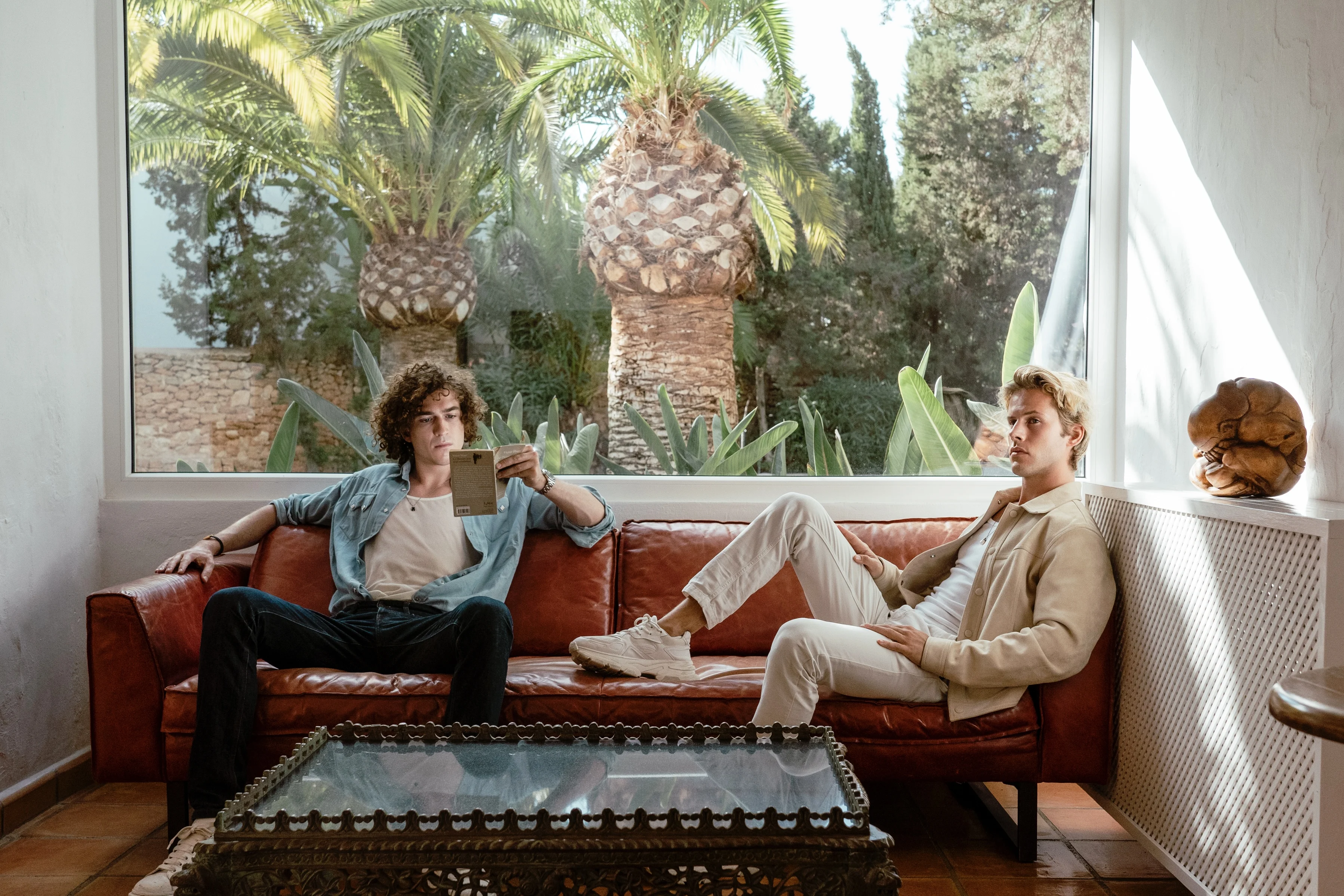 De nieuwe Dance Smash is voor Ofenbach ft. Fast Boy met Love Me Now