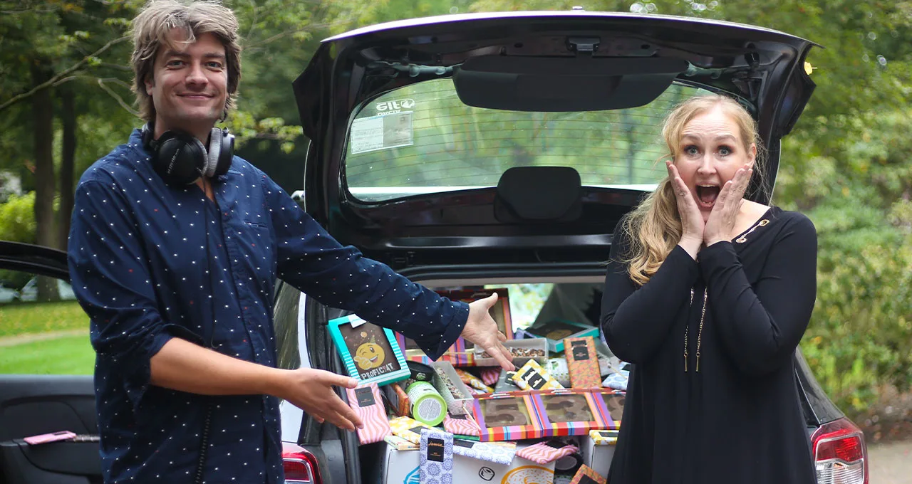 Sidekick Hannelore is jarig en krijgt de verrassing van haar leven!