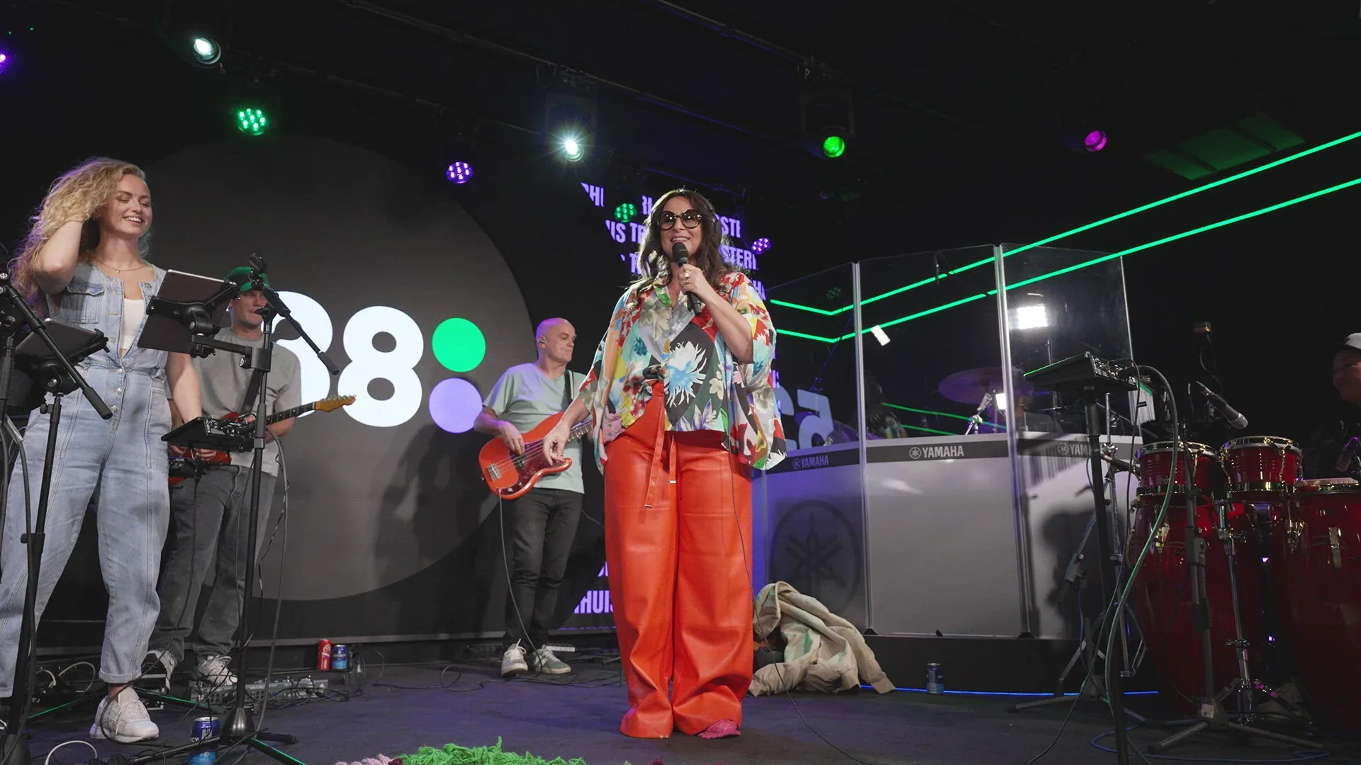 Trijntje Oosterhuis en de Edwin Evers Band - Touch Me There