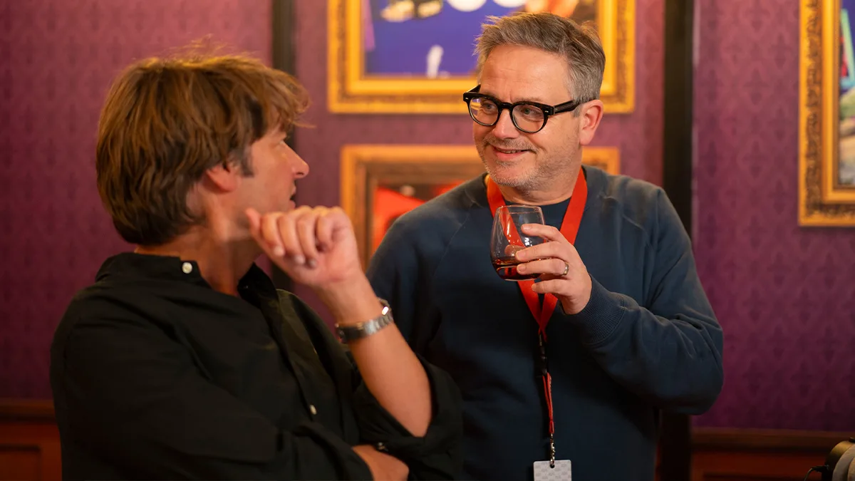 Guus Meeuwis sloeg ooit alle instrumenten kapot op de vangrail! 😱