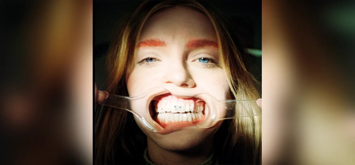 GEMAAKT: Anna-Rose Clayton - No Room 4U