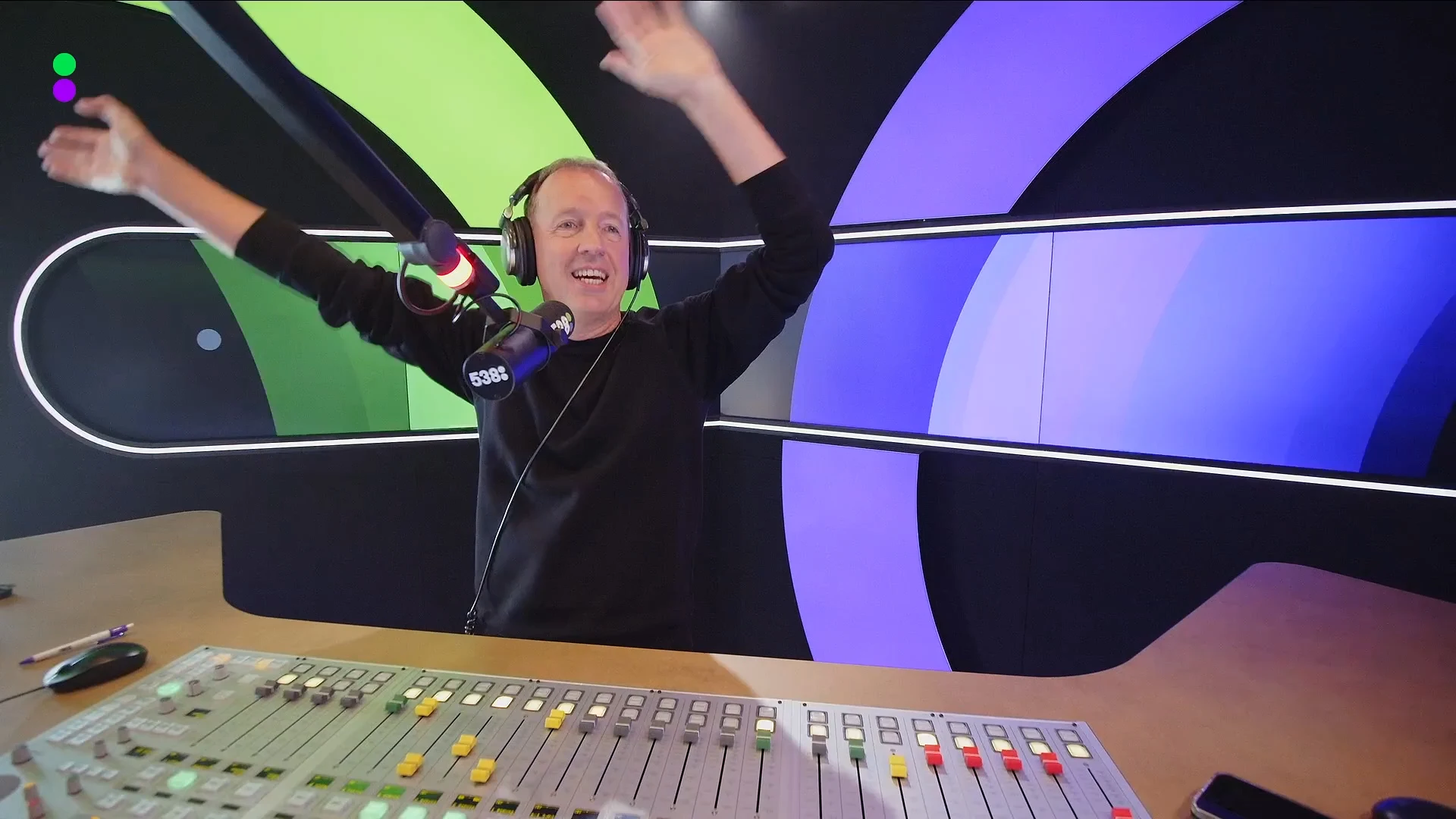 Edwin Evers steekt Engelbewaarder in een nieuw jasje: Gevangenbewaarder