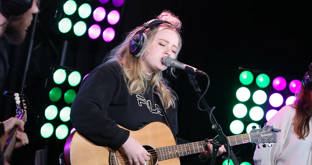 The Voice-winnares Sophia op bezoek bij 538!