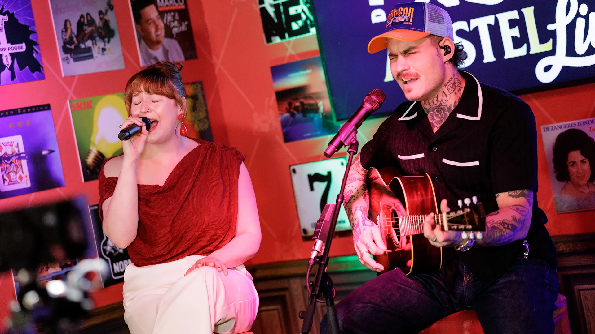 Douwe Bob en Anouk Wolf doen This World Is Our Home live bij VVAL!