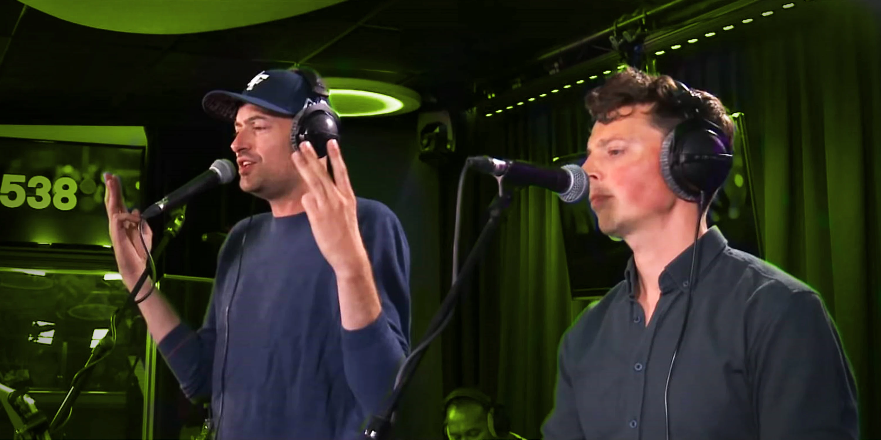 Lange Frans en Baas B gaan viraal met hun comeback!