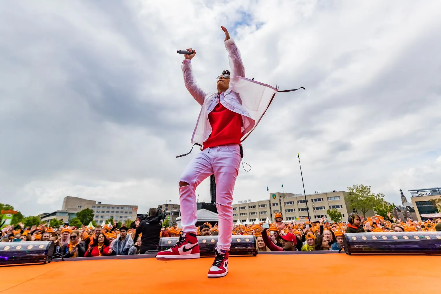 Gillende chicks voor Vinchenzo