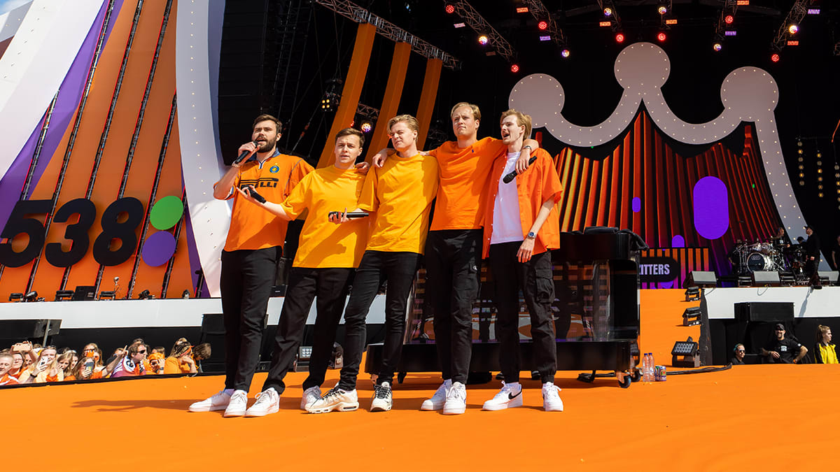 De Bankzitters maken hun debuut op 538 Koningsdag! 🙌