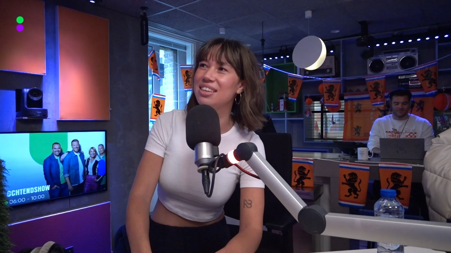 MEAU krijgt gouden plaat voor Stukje van mij