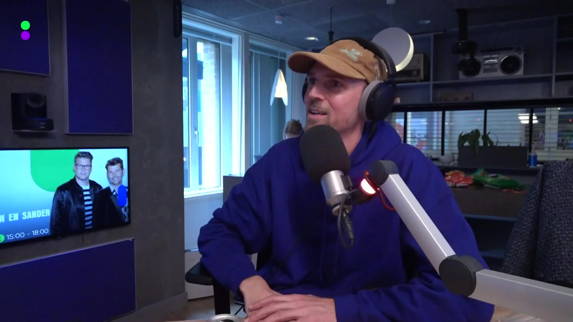 Goldkimono bij De Coen en Sander Show