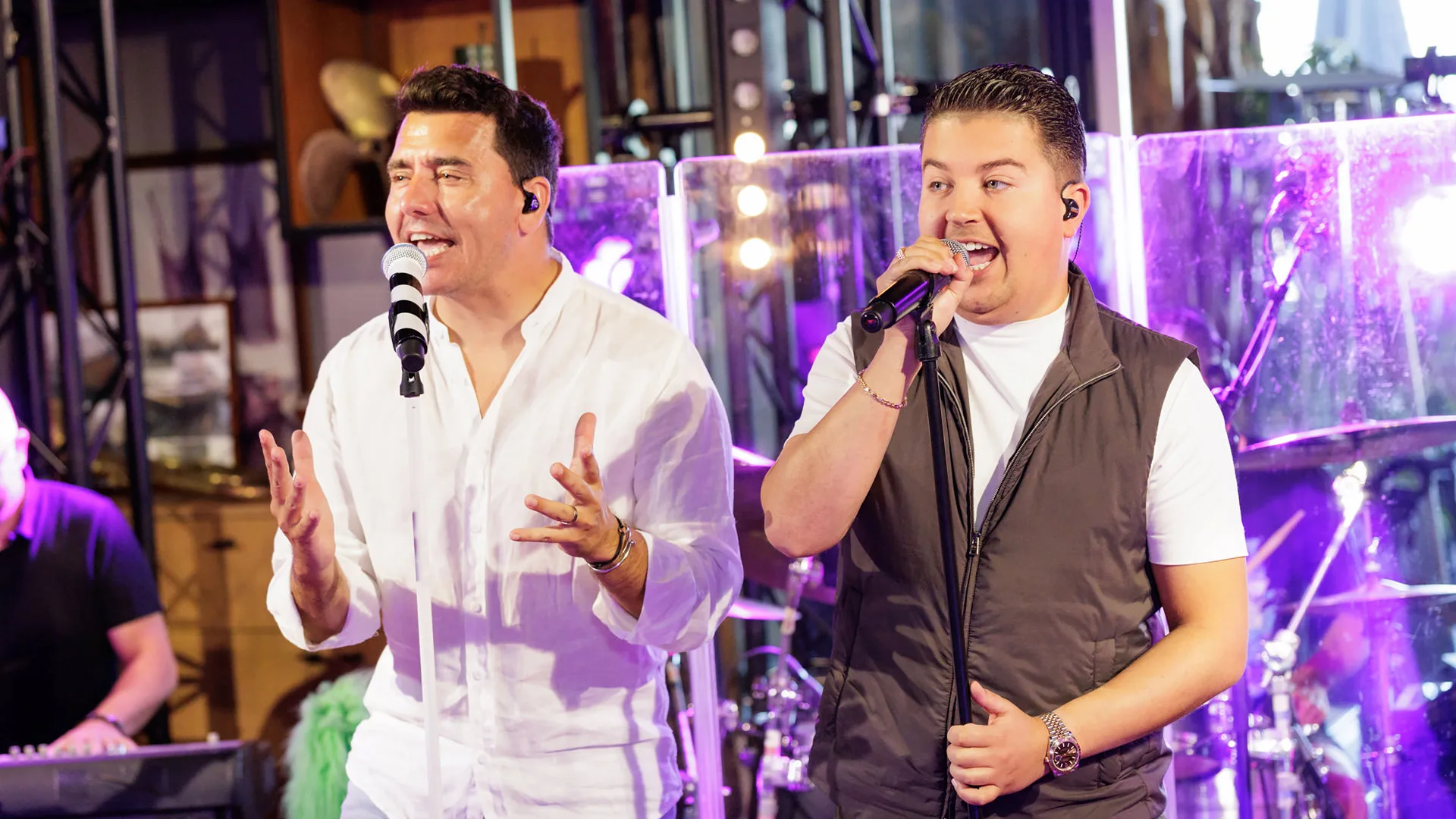 Jan Smit en Marco Schuitmaker zingen Van Goes Tot Purmerend