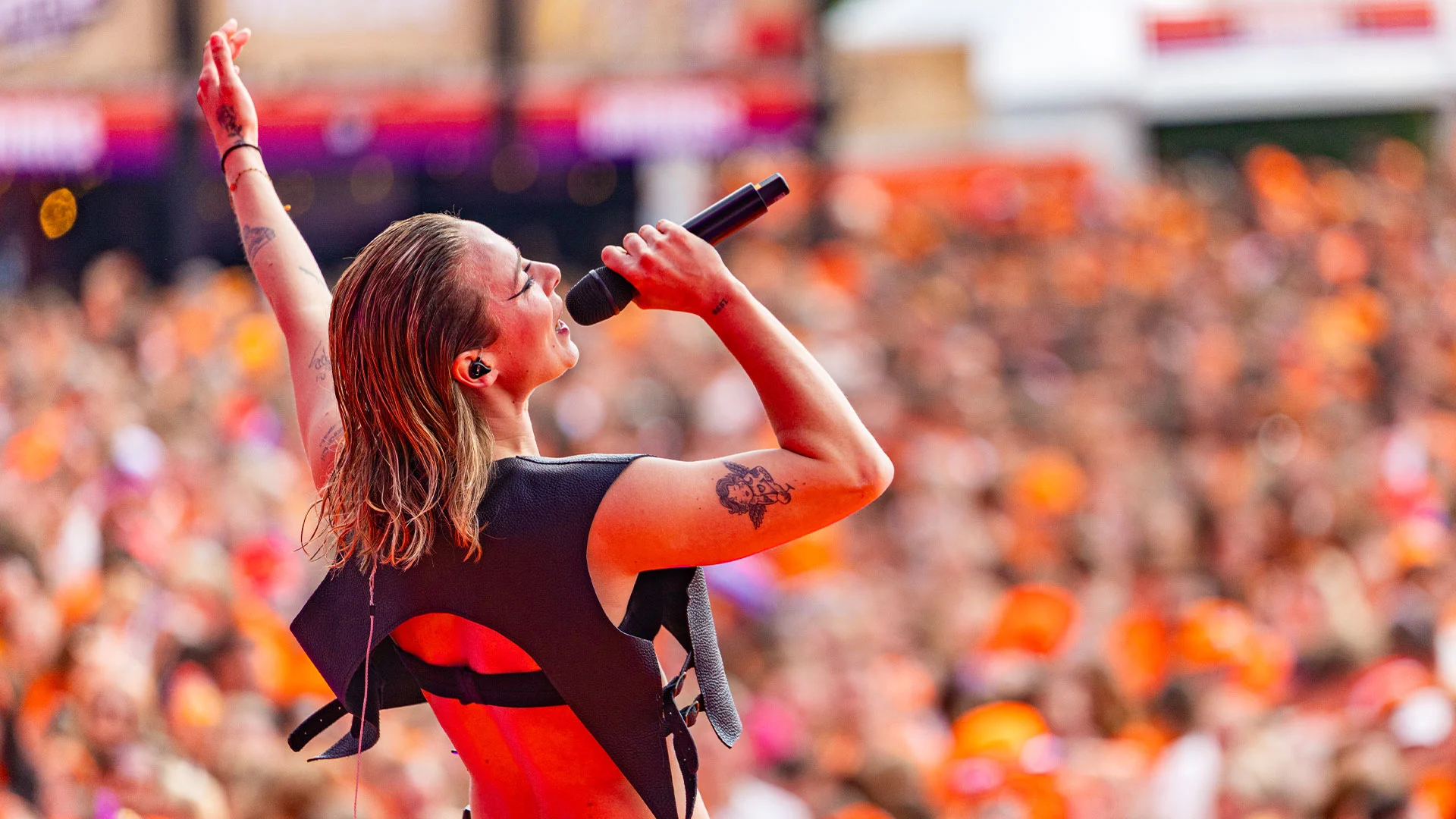 Fans schreeuwen mee met SERA op 538 Koningsdag!