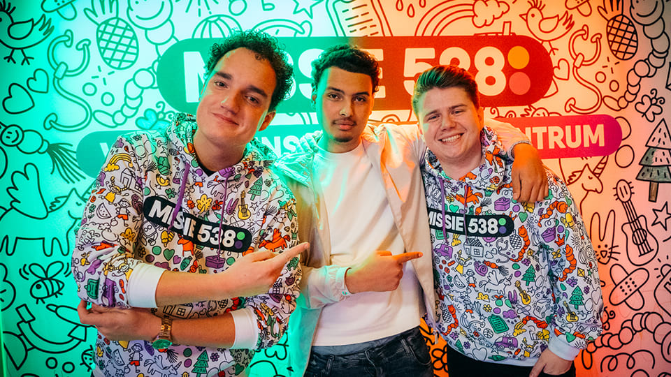 Jeliano bij Bas & Dylan