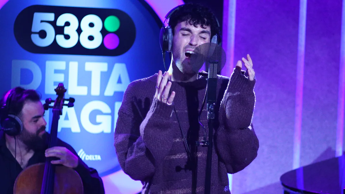 Duncan Laurence blaast iedereen omver met live-optreden van I Do!